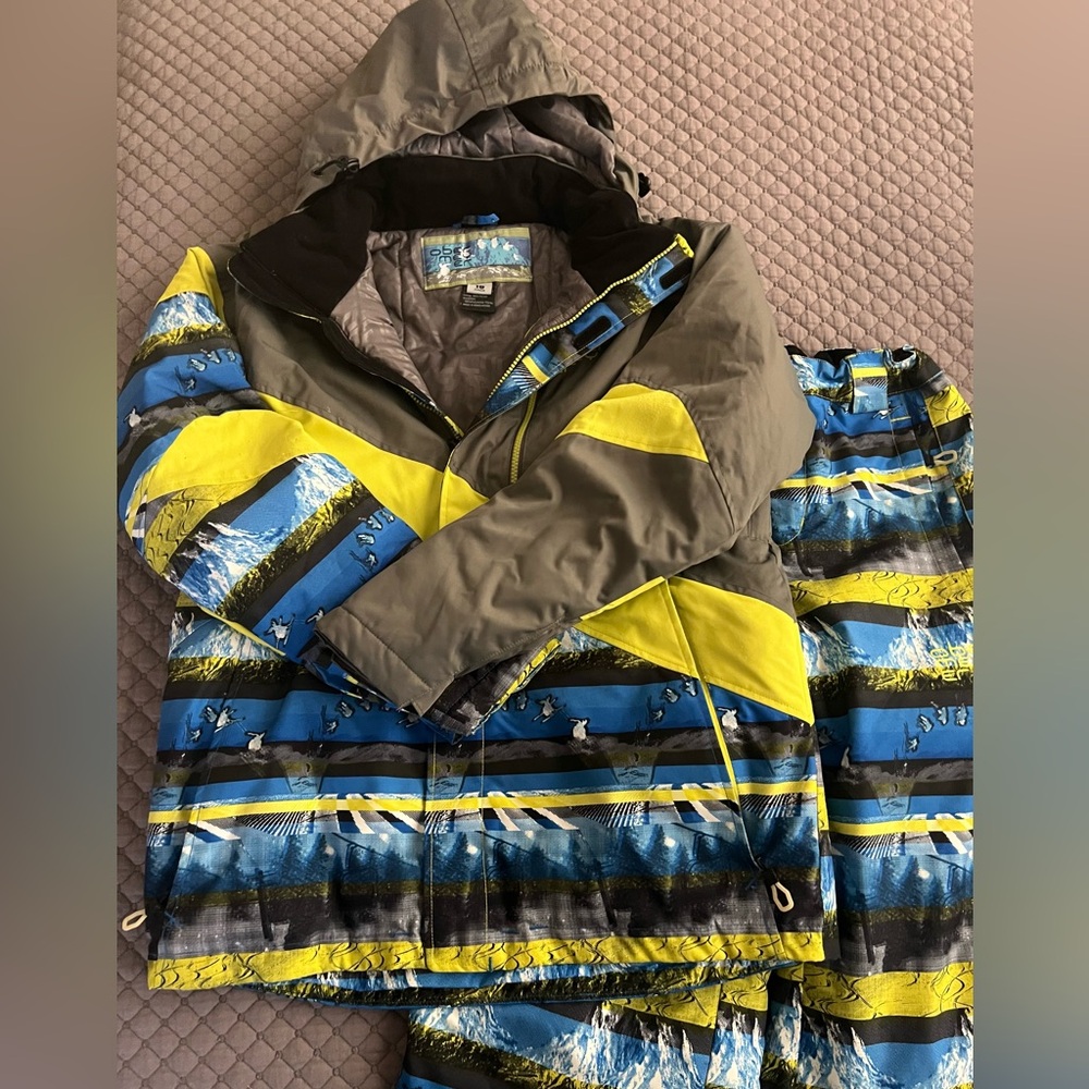 Obermeyer Boys 18 matching ski set